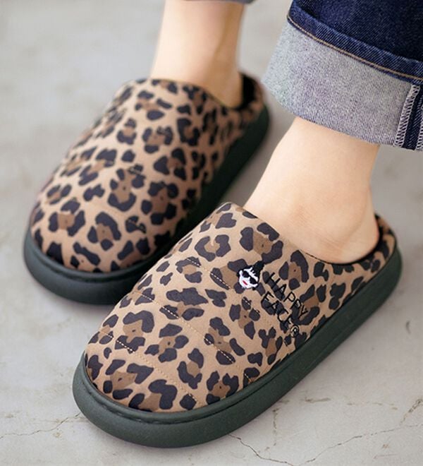 ルフラン（ルフラン）の「＜ハッピーフェイス＞キルティングサボシューズ（スリッポン）」｜ヒョウ柄