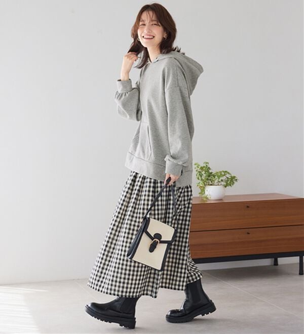 Viola e Viola（ヴィオラ エ ヴィオラ）の「【毛玉になりにくい】ふんわり柔らか裏起毛パーカー（パーカー）」｜詳細画像