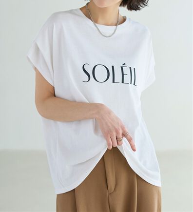 Viola e Viola（ヴィオラ エ ヴィオラ）の「脱普通！すっきり見え大人の上品Ｔシャツ（Tシャツ）」