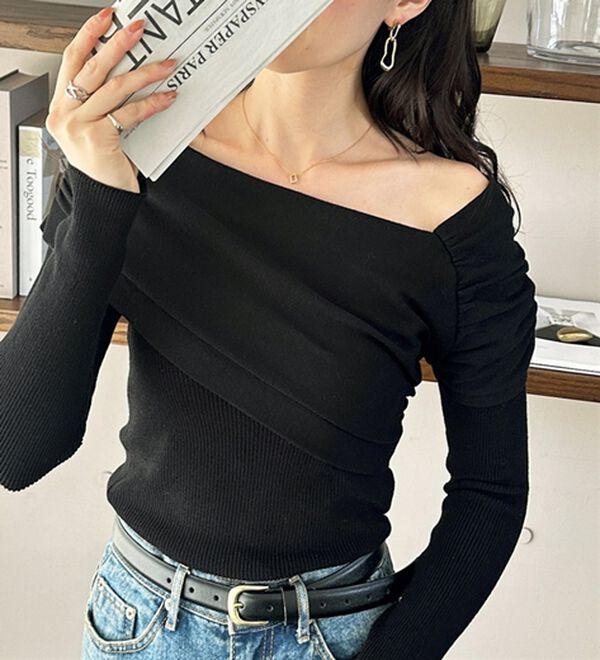 GeeRA（ジーラ）の「ドレープオフショルニット（ニット・セーター）」｜詳細画像