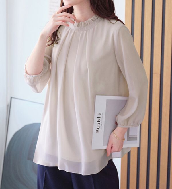 Viola e Viola（ヴィオラ エ ヴィオラ）の「フリル衿シフォンタックブラウス（ブラウス）」｜詳細画像