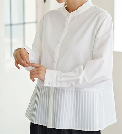 BELLUNA（ベルーナ）の「プリーツ切替デザインブラウス（ブラウス）」