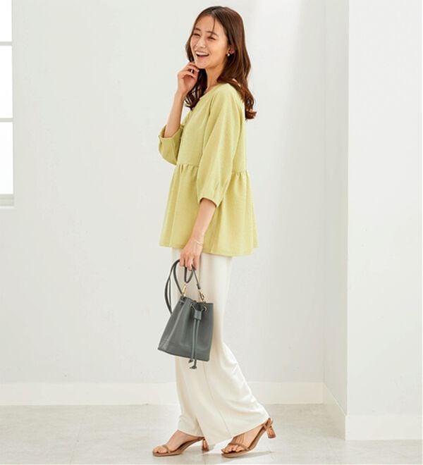 BELLUNA（ベルーナ）の「ジャカード素材ペプラムチュニック（チュニック）」｜詳細画像