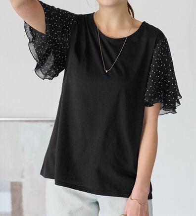 Viola e Viola（ヴィオラ エ ヴィオラ）の「【５つの機能付】袖シフォンゆるＴシャツ（Tシャツ）」