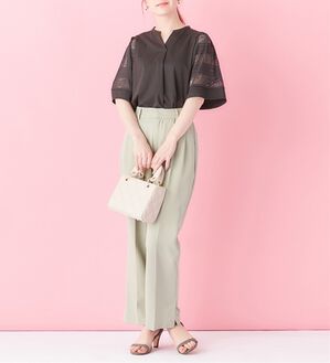 alotta（アロッタ）の「【接触冷感】シルケット素材袖レース切替トップス（カットソー）」｜ブラック