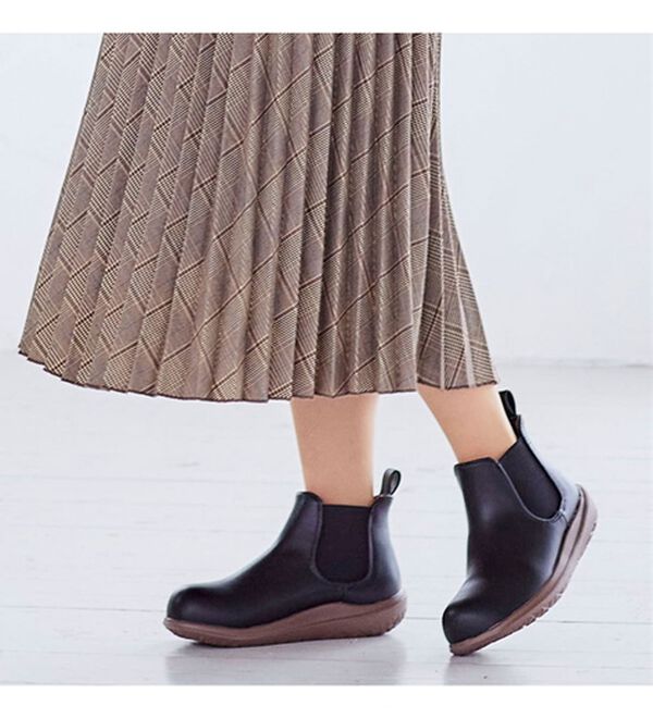 BELLUNA（ベルーナ）の「５Ｅ幅広サイドゴアショートブーツ（ブーツ）」｜詳細画像