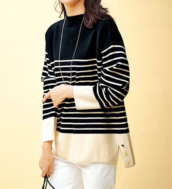 BELLUNA（ベルーナ）の「金ボタン使い配色ニットプルオーバー（ニット・セーター）」｜黒系ボーダー