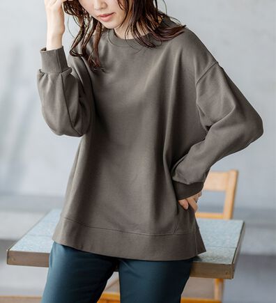 BELLUNA（ベルーナ）の「軽やか綿混！大人サマ見えスウェット（カットソー）」