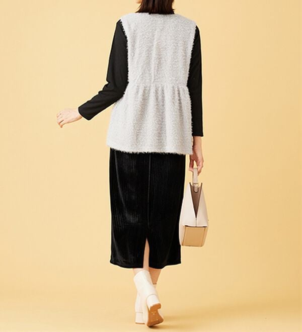 BELLUNA（ベルーナ）の「【2点セット】ラメシャギー素材ベストアンサンブル（アンサンブル）」｜詳細画像