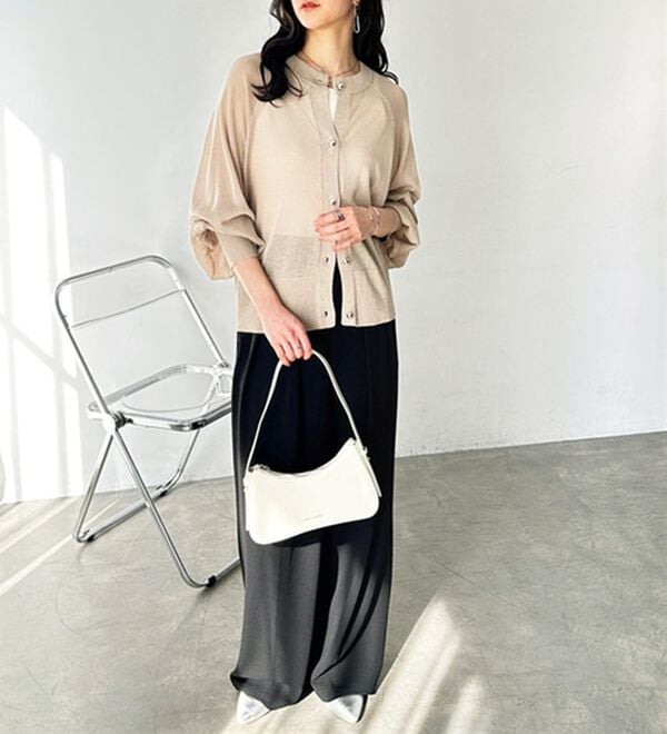 GeeRA（ジーラ）の「ゴールドボタンシアーカーディガン（ニットカーディガン）」｜詳細画像