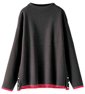 BELLUNA（ベルーナ）の「金ボタン使い配色ニットプルオーバー（ニット・セーター）」｜チャコール&times;ピンク