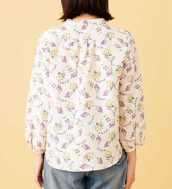 BELLUNA（ベルーナ）の「ふんわり柔らかギャザー使いブラウス（ブラウス）」｜詳細画像