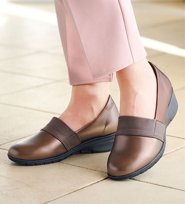 BELLUNA（ベルーナ）の「幅広ストレッチお出かけパンプス（パンプス）」｜詳細画像