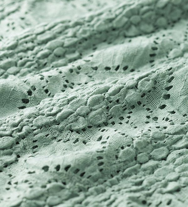 BELLUNA（ベルーナ）の「ストレッチレース調ハイネックプルオーバー（カットソー）」｜詳細画像