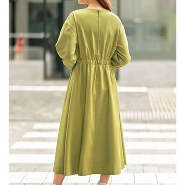 BELLUNA（ベルーナ）の「着心地らくらくウエストタック使いゆったりワンピース（その他ワンピース）」｜詳細画像