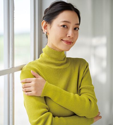 BELLUNA（ベルーナ）の「＜＆ｃｏｃｏｃｈｉ＞ハピネスコットン１００％&times;吸湿発熱リブタートルニット（ニット・セーター）」