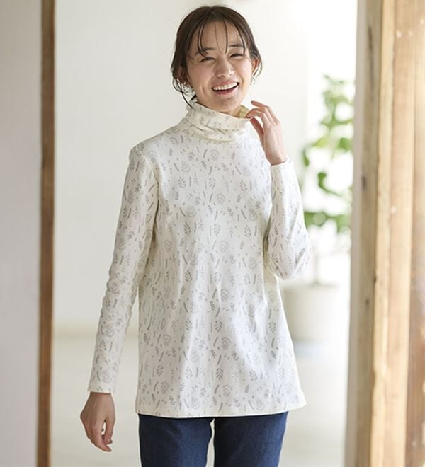 BELLUNA（ベルーナ）の「【選べる衿】肌に優しい綿１００％暖か発熱素材プルオーバー＜ベルホット　コットン＞（カットソー）」｜詳細画像