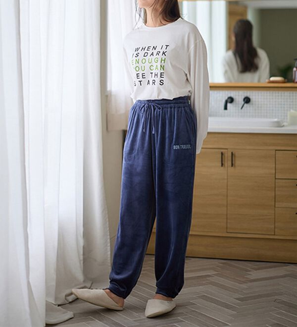 LAVIENNE（ラヴィエンヌ）の「まるで毛布！吸湿発熱ジョガーパンツ（その他パンツ）」｜詳細画像