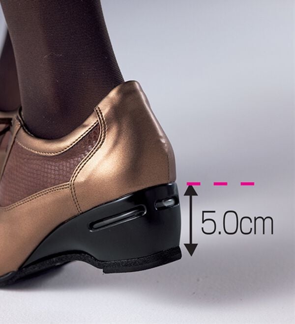 ルフラン（ルフラン）の「時見さんの５Ｅ型押美脚ウォーキング（スニーカー）」｜詳細画像