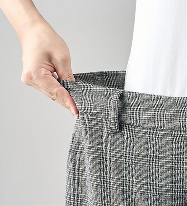 BELLUNA（ベルーナ）の「サマ見え（SW）ウール調素材ストレートパンツ（フルレングスパンツ）」｜詳細画像