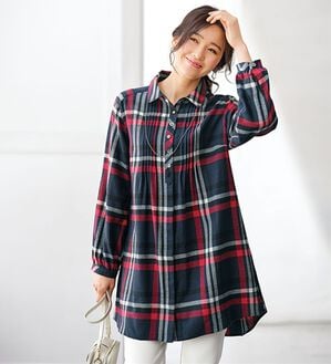 BELLUNA（ベルーナ）の「多ボタン使いチェック柄シャツチュニック（チュニック）」｜ネイビー&times;赤
