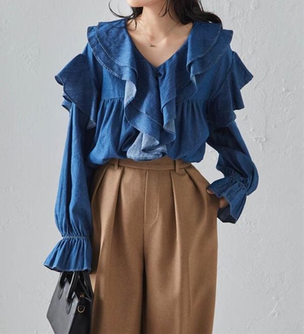 RANAN（ラナン）の「ビッグカラーフリルデニムブラウス（ブラウス）」｜詳細画像