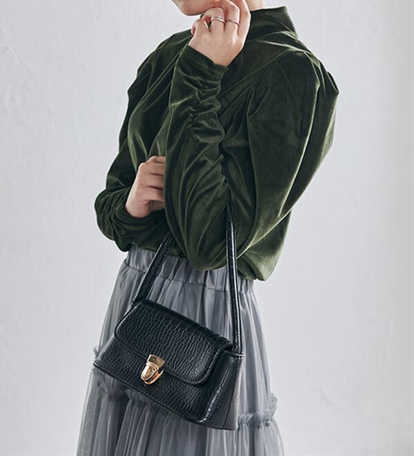 RANAN（ラナン）の「ベロアパワショルハイネックプルオーバー（カットソー）」｜グリーン