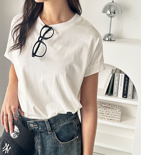 GeeRA（ジーラ）の「綿１００％フレンチスリーブチュニックＴシャツ（カットソー）」｜オフホワイト