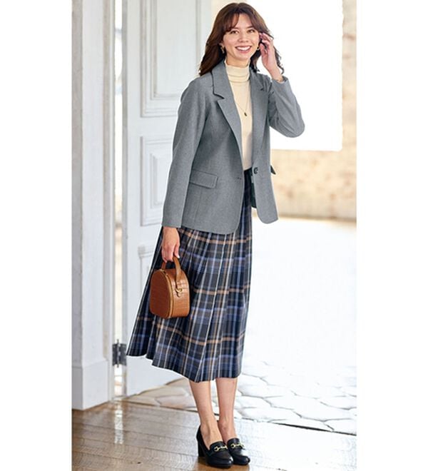 BELLUNA（ベルーナ）の「＜楽スタフィット＞シリーズ（ジャケット・パンツ・ベスト）（フルレングスパンツ）」｜詳細画像