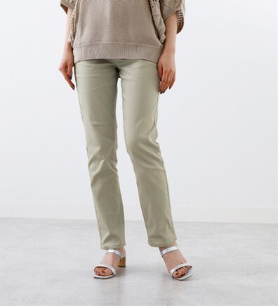 BELLUNA（ベルーナ）の「ホワイトヤーンストレッチカラーパンツ（フルレングスパンツ）」