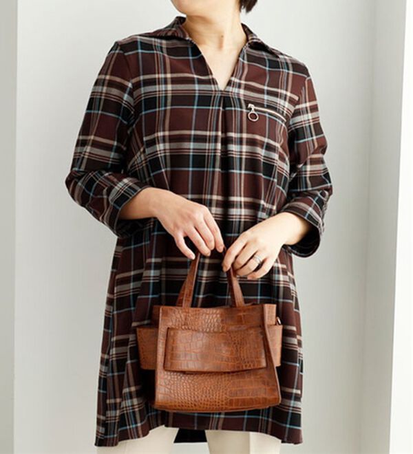 BELLUNA（ベルーナ）の「ジッパー使いスキッパーチュニック（チュニック）」｜ブラウン系