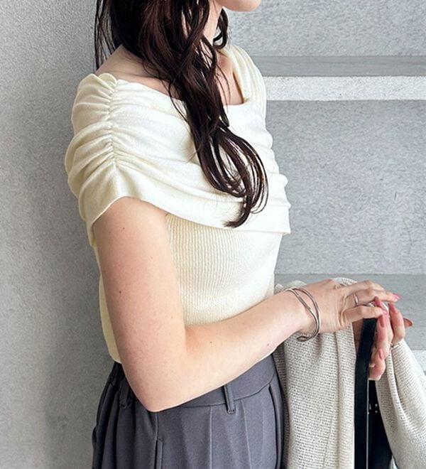 GeeRA（ジーラ）の「ドレープデザイン２ＷＡＹネックニット（ニット・セーター）」｜詳細画像