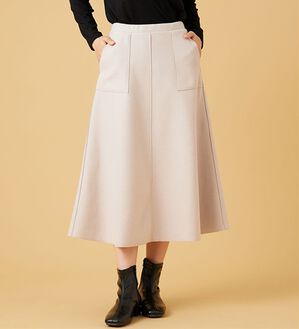 BELLUNA（ベルーナ）の「ふんわりメルトン素材ポケット付スカート（ロングスカート）」｜オフベージュ