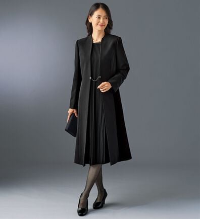 BELLUNA（ベルーナ）の「洗えるストレッチ！ロングジャケットワンピースアンサンブル（ドレスレット付）（ブラックフォーマル（喪服・礼服））」