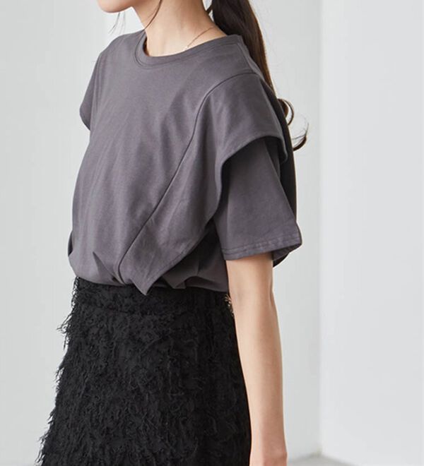 RANAN（ラナン）の「【ひんやり】華奢見えラッフルショルダーTシャツ（カットソー）」｜詳細画像