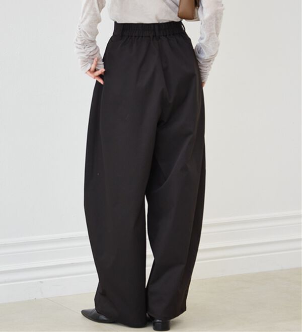 RANAN（ラナン）の「カーブシルエットサイドタックパンツ（フルレングスパンツ）」｜詳細画像