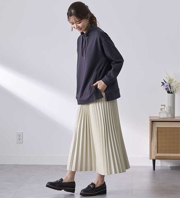 BELLUNA（ベルーナ）の「レザーライクプリーツスカート（ロングスカート）」｜詳細画像