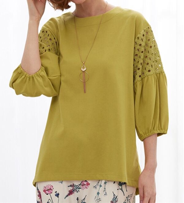 BELLUNA（ベルーナ）の「ボリューム袖レース切替プルオーバー（カットソー）」｜詳細画像