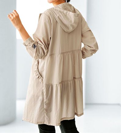 BELLUNA（ベルーナ）の「＜ＦＩＬＡ＞バックティアードはっ水軽量ロング丈ブルゾン（ブルゾン）」