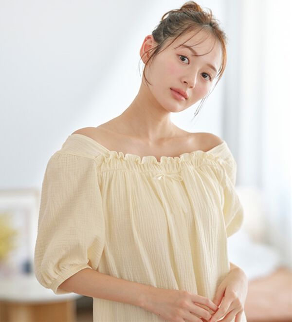 YU'NOW（ユナウ）の「【カップ付】Ｗガーゼの湯上りワンピース（パジャマ・ルームウェア）」｜詳細画像