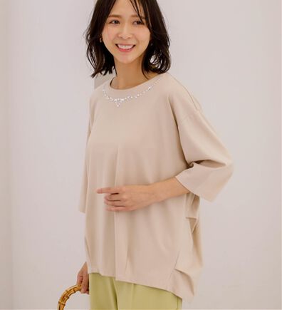 BELLUNA（ベルーナ）の「ビジュー使いドルマンプルオーバー（カットソー）」