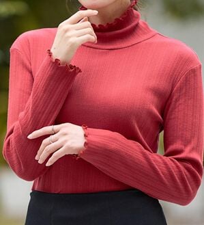 LAVIENNE（ラヴィエンヌ）の「着回し力抜群！綿１００％着映えリブインナー（肌着・インナーウェア）」｜ディープレッド