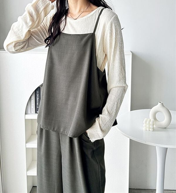 GeeRA（ジーラ）の「セットアップ風キャミソールサロペット（オールインワン）」｜詳細画像