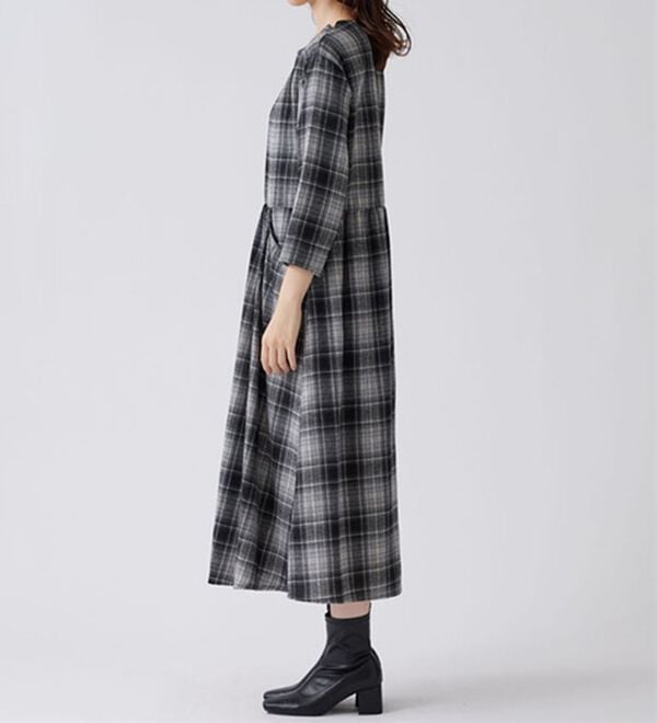 BELLUNA（ベルーナ）の「ゆったりギャザーポケット付ワンピース（その他ワンピース）」｜詳細画像