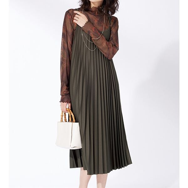 BELLUNA（ベルーナ）の「バックリボン使いプリーツキャミワンピース（その他ワンピース）」｜詳細画像