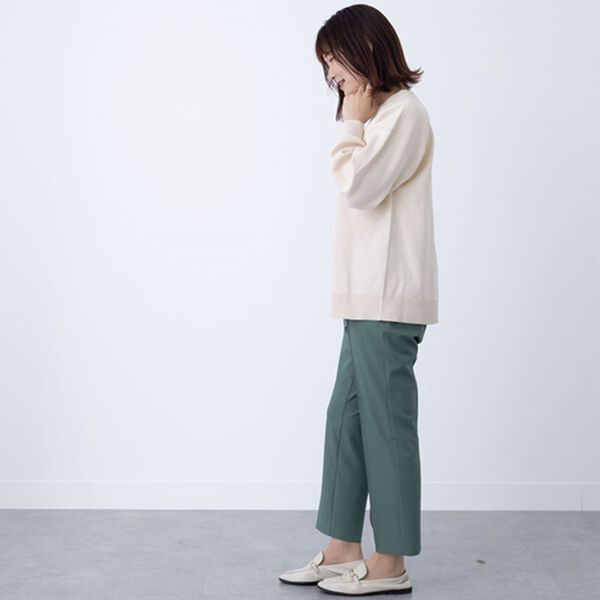 BELLUNA（ベルーナ）の「ロゴ刺しゅうニットプルオーバー（ニット・セーター）」｜詳細画像