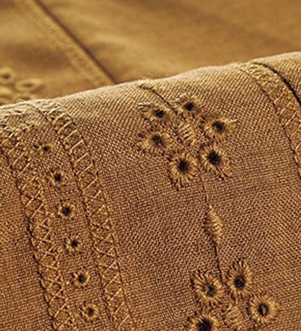 BELLUNA（ベルーナ）の「麻調素材袖刺しゅうデザインブラウス（ブラウス）」｜詳細画像