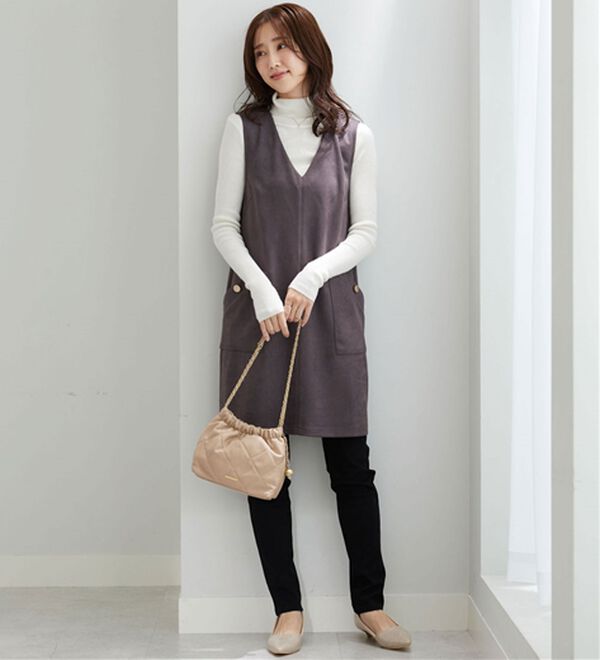 BELLUNA（ベルーナ）の「金ボタン使いスエード調ジャンパ―ドレス（ジャンパースカート）」｜詳細画像