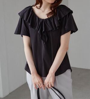 RANAN（ラナン）の「ひんやり！綿１００％フリル衿カットソープルオーバー（カットソー）」｜ブラック