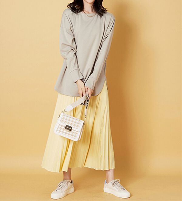 BELLUNA（ベルーナ）の「もちっとなめらか！大人顔サマ見えプルオーバー（カットソー）」｜詳細画像